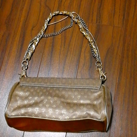 VGUC glitzy gold Guess purse with chain handle - Picture 3 of 8